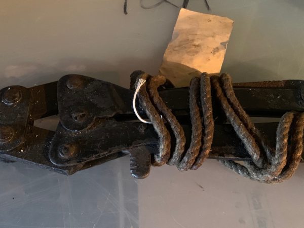 WW2 1944 DATED WIRE CUTTERS -FOLDING